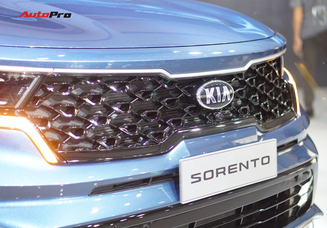 Kia Sorento 2021 ra mắt Việt Nam: Giá từ hơn 1 tỷ đồng, phủ đầu Fortuner, Santa Fe - 5 Kia Sorento 2021 ra mắt Việt Nam: Giá từ hơn 1 tỷ đồng, phủ đầu Fortuner, Santa Fe - 5