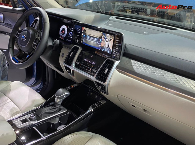 Kia Sorento 2021 ra mắt Việt Nam: Giá từ hơn 1 tỷ đồng, phủ đầu Fortuner, Santa Fe - 10 Kia Sorento 2021 ra mắt Việt Nam: Giá từ hơn 1 tỷ đồng, phủ đầu Fortuner, Santa Fe - 10