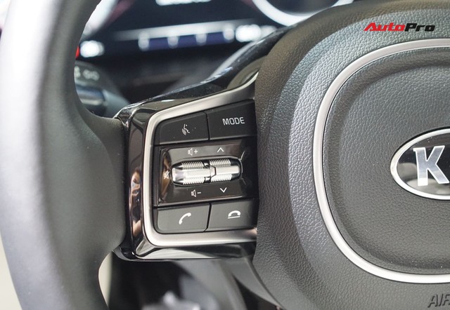 Kia Sorento 2021 ra mắt Việt Nam: Giá từ hơn 1 tỷ đồng, phủ đầu Fortuner, Santa Fe - 15 Kia Sorento 2021 ra mắt Việt Nam: Giá từ hơn 1 tỷ đồng, phủ đầu Fortuner, Santa Fe - 15