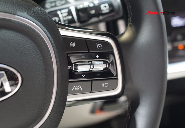 Kia Sorento 2021 ra mắt Việt Nam: Giá từ hơn 1 tỷ đồng, phủ đầu Fortuner, Santa Fe - 16 Kia Sorento 2021 ra mắt Việt Nam: Giá từ hơn 1 tỷ đồng, phủ đầu Fortuner, Santa Fe - 16