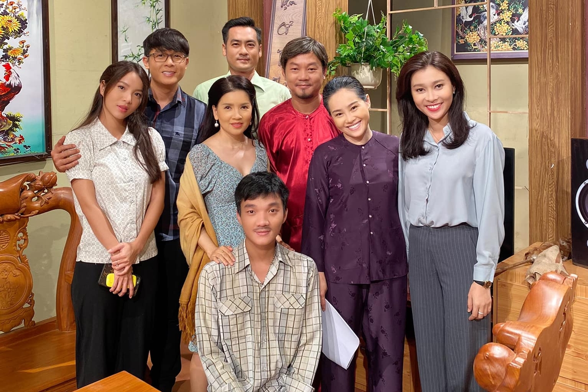 NSƯT Ngọc Trinh sau 14 năm đóng 'Mùi ngò gai' - 1 NSƯT Ngọc Trinh sau 14 năm đóng 'Mùi ngò gai' - 1