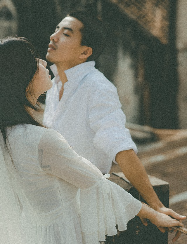 Những cuộc hôn nhân thiếu một nửa tình yêu: Lấy một người yêu bạn rất nhiều nhưng bạn không yêu, cảm giác sẽ như thế nào? - 1 Những cuộc hôn nhân thiếu một nửa tình yêu: Lấy một người yêu bạn rất nhiều nhưng bạn không yêu, cảm giác sẽ như thế nào? - 1