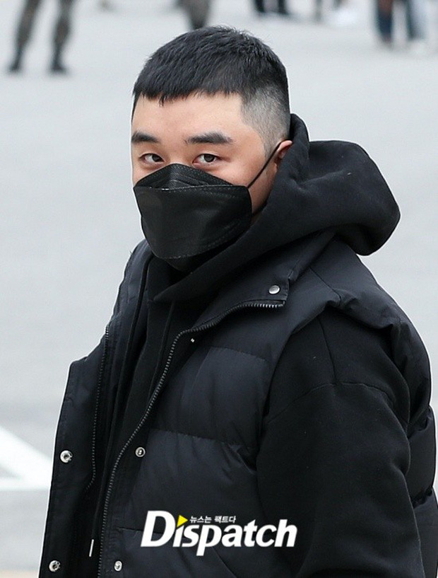 Seungri lần đầu lộ diện tại Tòa án Quân sự hậu nhập ngũ, bác bỏ 7/8 cáo buộc khiến công chúng xôn xao - 1 Seungri lần đầu lộ diện tại Tòa án Quân sự hậu nhập ngũ, bác bỏ 7/8 cáo buộc khiến công chúng xôn xao - 1