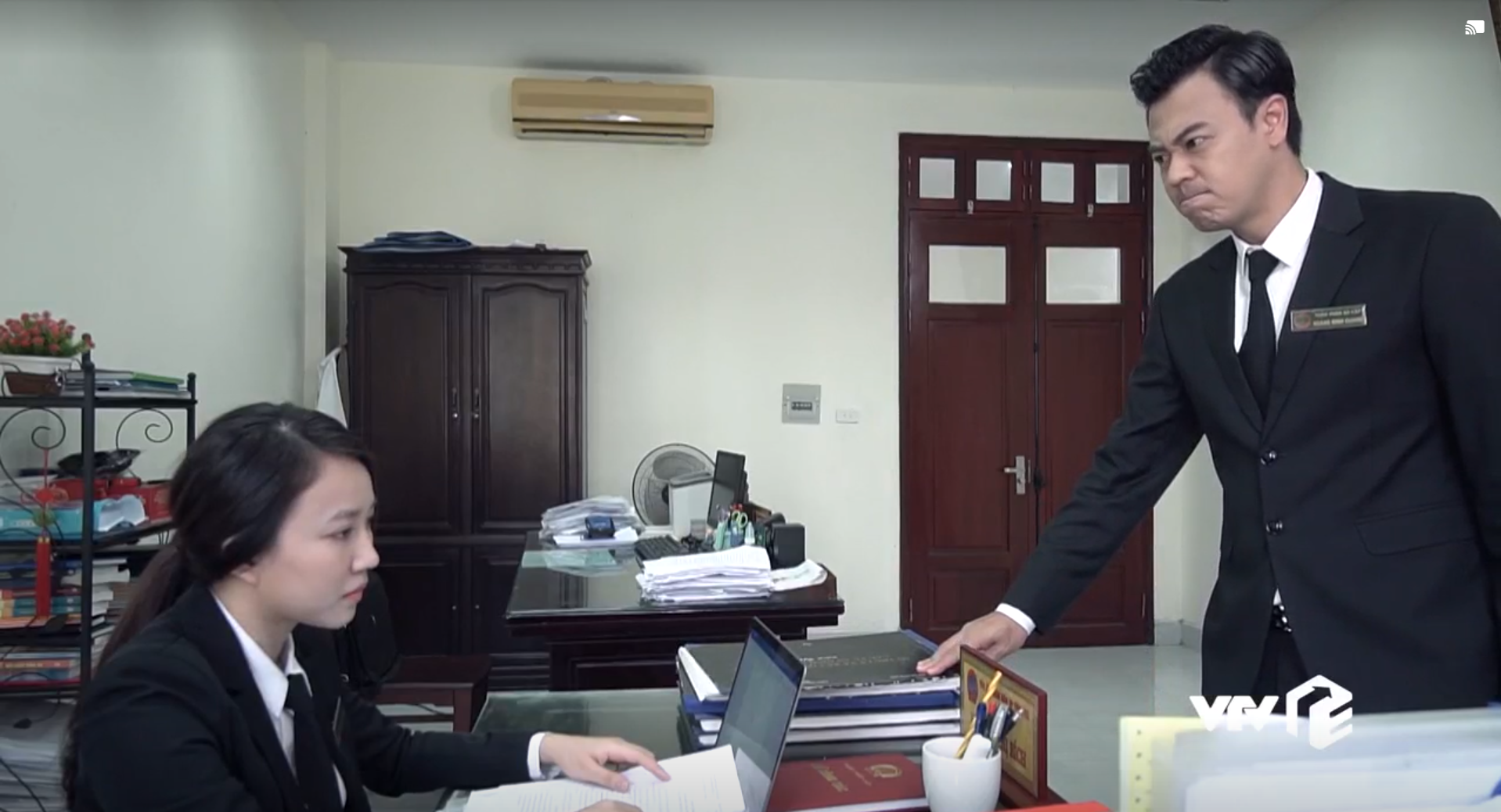 Lựa chọn số phận tập 62: Vụ án đánh bạc kết thúc, Long đại ca bị đàn em đánh trọng thương - 30 Lựa chọn số phận tập 62: Vụ án đánh bạc kết thúc, Long đại ca bị đàn em đánh trọng thương - 30