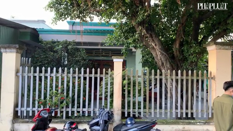 Đột kích sòng bạc quý bà đầy tiền án tiền sự ở Củ Chi - 2 Đột kích sòng bạc quý bà đầy tiền án tiền sự ở Củ Chi - 2