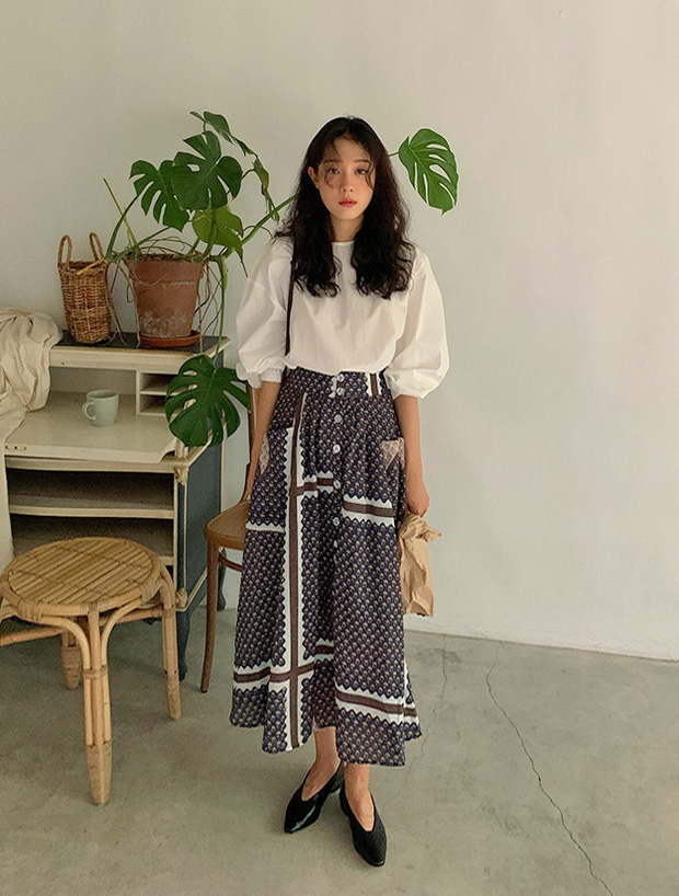 Áo blouse trơn màu đúng là chân ái của nàng công sở, có đến 10 cách diện sang xịn hết cỡ - 5 Áo blouse trơn màu đúng là chân ái của nàng công sở, có đến 10 cách diện sang xịn hết cỡ - 5