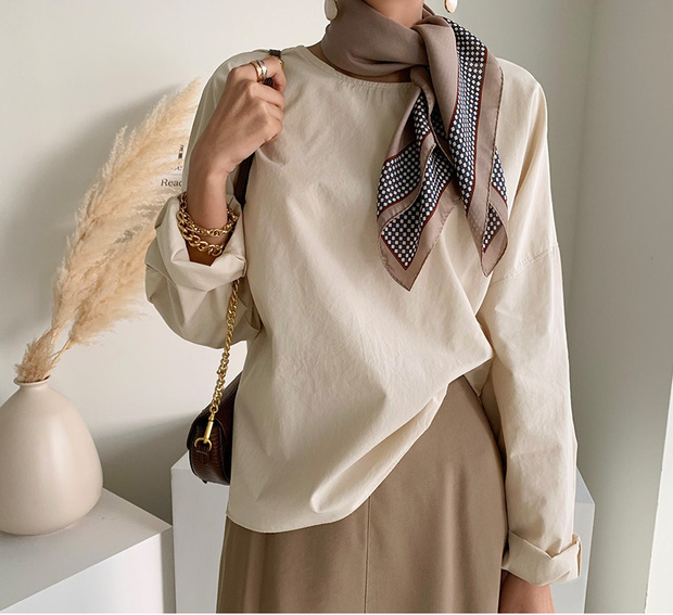 Áo blouse trơn màu đúng là chân ái của nàng công sở, có đến 10 cách diện sang xịn hết cỡ - 8 Áo blouse trơn màu đúng là chân ái của nàng công sở, có đến 10 cách diện sang xịn hết cỡ - 8