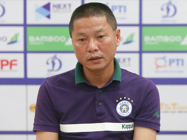 HLV Chu Đình Nghiêm: 'Vắng Công Phượng, CLB TP.HCM có khi lại đánh bại Hà Nội FC' HLV Chu Đình Nghiêm: 'Vắng Công Phượng, CLB TP.HCM có khi lại đánh bại Hà Nội FC'