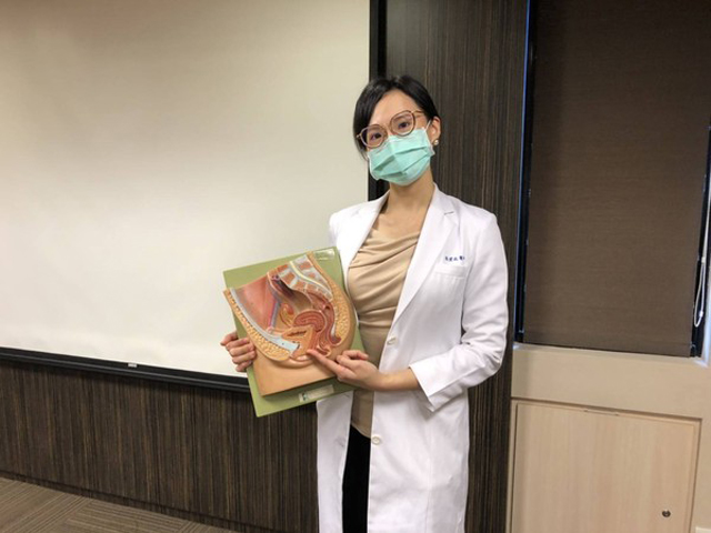 Người phụ nữ gặp tình trạng đi tiểu nhiều lần, mất hứng thú tình dục, bác sĩ chỉ ra nguyên nhân do tập squat Người phụ nữ gặp tình trạng đi tiểu nhiều lần, mất hứng thú tình dục, bác sĩ chỉ ra nguyên nhân do tập squat