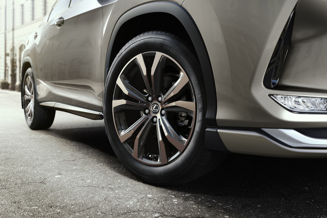 Lexus RX thêm phiên bản mới: Đẹp hơn để cạnh tranh Mercedes GLE - 2 Lexus RX thêm phiên bản mới: Đẹp hơn để cạnh tranh Mercedes GLE - 2