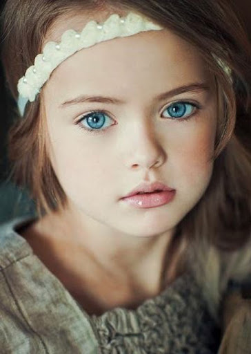 Tại sao mắt người lại có nhiều màu khác nhau? Tại sao mắt người lại có nhiều màu khác nhau?