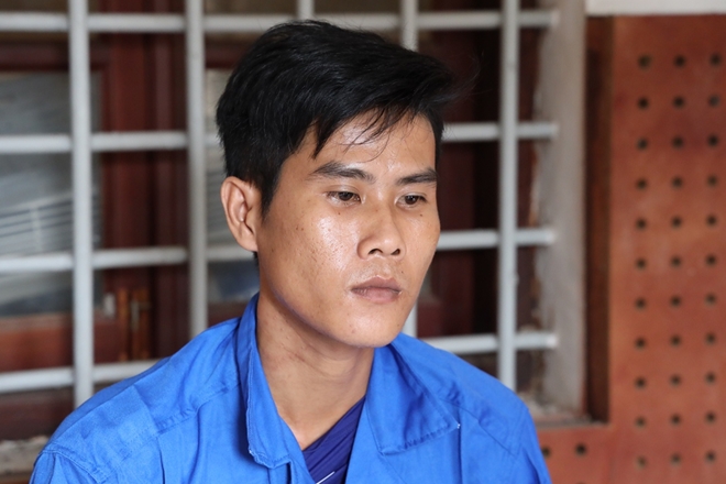 Đối tượng 'yêu vợ' dưới 16 tuổi ra đầu thú Đối tượng 'yêu vợ' dưới 16 tuổi ra đầu thú