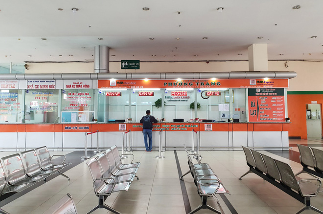 Ảnh: Bến xe Đà Lạt vắng tanh, các khu du lịch thưa thớt người đến tham quan dịp cuối tuần - 1 Ảnh: Bến xe Đà Lạt vắng tanh, các khu du lịch thưa thớt người đến tham quan dịp cuối tuần - 1