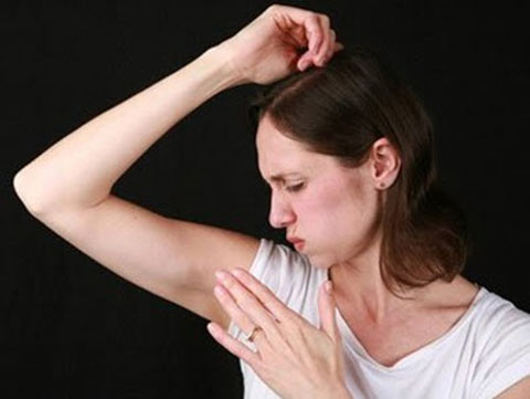 Tại sao mồ hôi của bạn đôi khi có mùi khai như mùi nước tiểu? Tại sao mồ hôi của bạn đôi khi có mùi khai như mùi nước tiểu?
