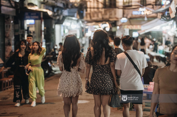 Tạ Hiện trở lại ngày Hà Nội trở lạnh: Người đông nghịt không có chỗ nhích chân! - 13 Tạ Hiện trở lại ngày Hà Nội trở lạnh: Người đông nghịt không có chỗ nhích chân! - 13
