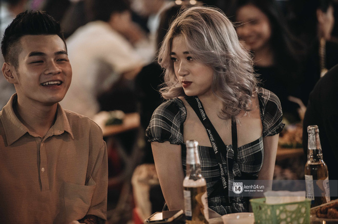 Tạ Hiện trở lại ngày Hà Nội trở lạnh: Người đông nghịt không có chỗ nhích chân! - 18 Tạ Hiện trở lại ngày Hà Nội trở lạnh: Người đông nghịt không có chỗ nhích chân! - 18