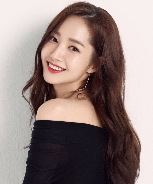 'Nữ hoàng dao kéo' Park Min Young: Báu vật hiếm hoi đánh bay định kiến vẻ đẹp nhân tạo châu Á, đổi đời và có được trái tim 2 nam thần Kbiz 'Nữ hoàng dao kéo' Park Min Young: Báu vật hiếm hoi đánh bay định kiến vẻ đẹp nhân tạo châu Á, đổi đời và có được trái tim 2 nam thần Kbiz