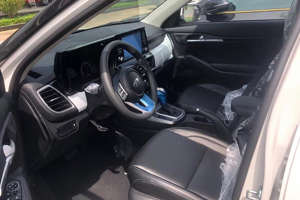 Kia Seltos đầu tiên Việt Nam lột xác nội thất giống bản Hàn Quốc: Thay hơn 20 chi tiết, tốn hơn 20 triệu đồng - 9 Kia Seltos đầu tiên Việt Nam lột xác nội thất giống bản Hàn Quốc: Thay hơn 20 chi tiết, tốn hơn 20 triệu đồng - 9
