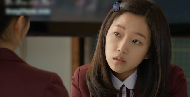 'Ngọc nữ' Kim So Hyun từng đóng phim kể về bi kịch bị bắt nạt đến mức tự tử: Cuộc lội ngược dòng ngoạn mục khiến khán giả xúc động mạnh mẽ - 2 'Ngọc nữ' Kim So Hyun từng đóng phim kể về bi kịch bị bắt nạt đến mức tự tử: Cuộc lội ngược dòng ngoạn mục khiến khán giả xúc động mạnh mẽ - 2