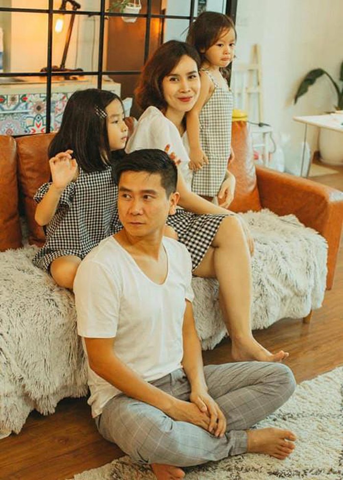 Lưu Hương Giang dở khóc dở cười khi bị con gái 'bóc phốt': 'Trên mặt mẹ tôi có một cái mồm giả và một cái mũi giả' Lưu Hương Giang dở khóc dở cười khi bị con gái 'bóc phốt': 'Trên mặt mẹ tôi có một cái mồm giả và một cái mũi giả'