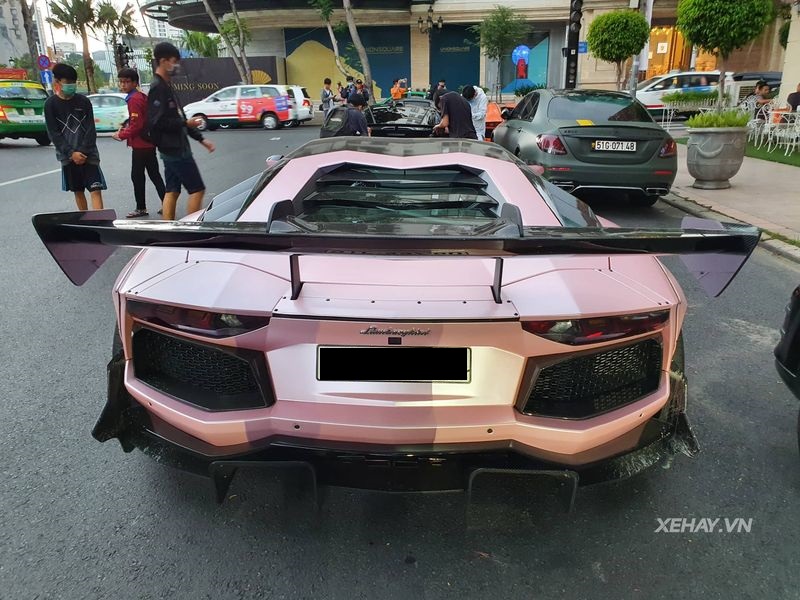 Sài Gòn: Bộ tứ McLaren 720S và Lamborghini Aventador gặp mặt - 1 Sài Gòn: Bộ tứ McLaren 720S và Lamborghini Aventador gặp mặt - 1