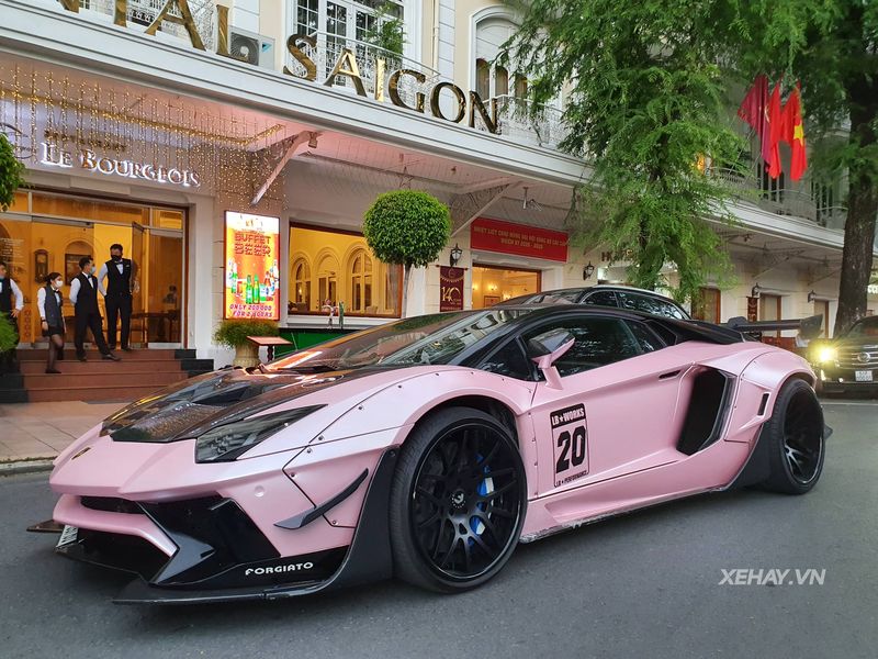 Sài Gòn: Bộ tứ McLaren 720S và Lamborghini Aventador gặp mặt Sài Gòn: Bộ tứ McLaren 720S và Lamborghini Aventador gặp mặt