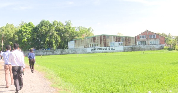Lộ thêm sự thật về 'Tịnh thất bồng lai', 'Thiền am bên bờ vũ trụ' Lộ thêm sự thật về 'Tịnh thất bồng lai', 'Thiền am bên bờ vũ trụ'
