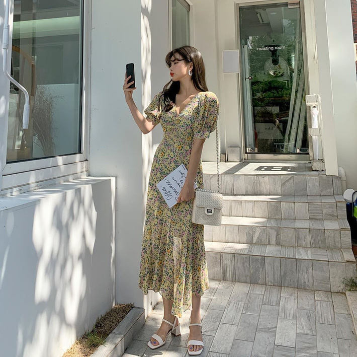 Sắm những set đồ nhẹ nhàng dễ diện sau, bạn sẽ xinh 'bá cháy' chứ không sợ bị chê 'thắm thơm' - 1 Sắm những set đồ nhẹ nhàng dễ diện sau, bạn sẽ xinh 'bá cháy' chứ không sợ bị chê 'thắm thơm' - 1