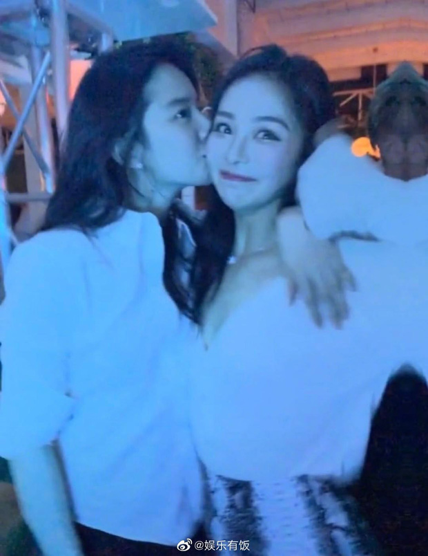 Nữ diễn viên đóng thế được khen lấn át cả Lưu Diệc Phi: Ngoài đời vừa xinh lại mặc đẹp, riêng có 1 điều mà "thần tiên tỷ tỷ" phải thua xa - 3 Nữ diễn viên đóng thế được khen lấn át cả Lưu Diệc Phi: Ngoài đời vừa xinh lại mặc đẹp, riêng có 1 điều mà "thần tiên tỷ tỷ" phải thua xa - 3