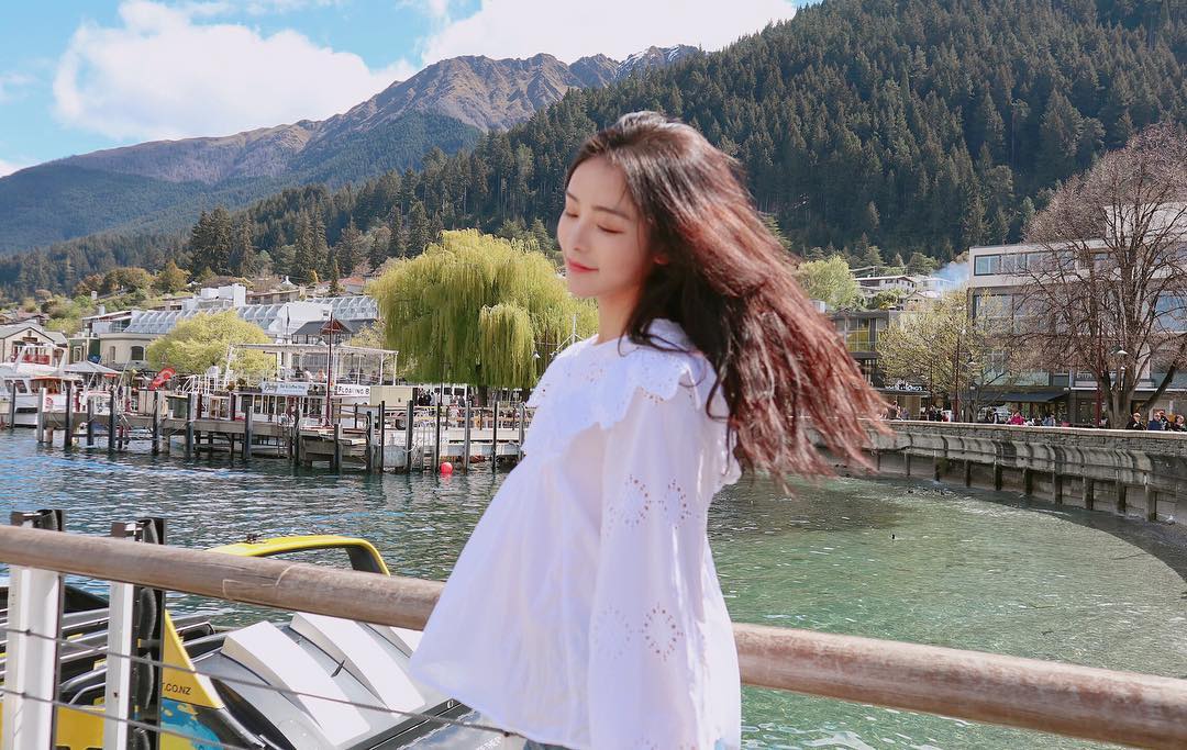 Nữ diễn viên đóng thế được khen lấn át cả Lưu Diệc Phi: Ngoài đời vừa xinh lại mặc đẹp, riêng có 1 điều mà "thần tiên tỷ tỷ" phải thua xa - 13 Nữ diễn viên đóng thế được khen lấn át cả Lưu Diệc Phi: Ngoài đời vừa xinh lại mặc đẹp, riêng có 1 điều mà "thần tiên tỷ tỷ" phải thua xa - 13