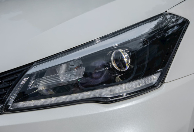 Thực hư loạt công nghệ 'khủng' trên Suzuki Ciaz 2020 giá 529 triệu sắp ra mắt Việt Nam, cạnh tranh Toyota Vios - 9 Thực hư loạt công nghệ 'khủng' trên Suzuki Ciaz 2020 giá 529 triệu sắp ra mắt Việt Nam, cạnh tranh Toyota Vios - 9