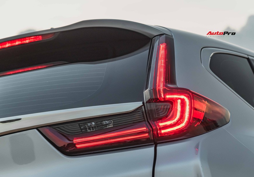 Đánh giá Honda CR-V 2020: Vẫn còn nhược điểm nhưng thêm ưu thế để giành lại ngôi vua doanh số từ Mazda CX-5 - 8 Đánh giá Honda CR-V 2020: Vẫn còn nhược điểm nhưng thêm ưu thế để giành lại ngôi vua doanh số từ Mazda CX-5 - 8