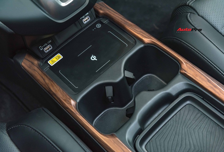 Đánh giá Honda CR-V 2020: Vẫn còn nhược điểm nhưng thêm ưu thế để giành lại ngôi vua doanh số từ Mazda CX-5 - 21 Đánh giá Honda CR-V 2020: Vẫn còn nhược điểm nhưng thêm ưu thế để giành lại ngôi vua doanh số từ Mazda CX-5 - 21