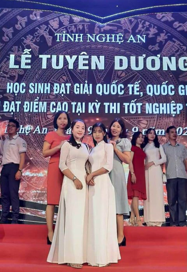 Nữ sinh Nghệ An thi Đại học 31 điểm: Mẹ bị ung thư giai đoạn 4, phải đi nhổ cỏ lúa, bóc mía thuê, ngày chỉ ngủ 2 tiếng vì quyết tâm thi đỗ - 6 Nữ sinh Nghệ An thi Đại học 31 điểm: Mẹ bị ung thư giai đoạn 4, phải đi nhổ cỏ lúa, bóc mía thuê, ngày chỉ ngủ 2 tiếng vì quyết tâm thi đỗ - 6