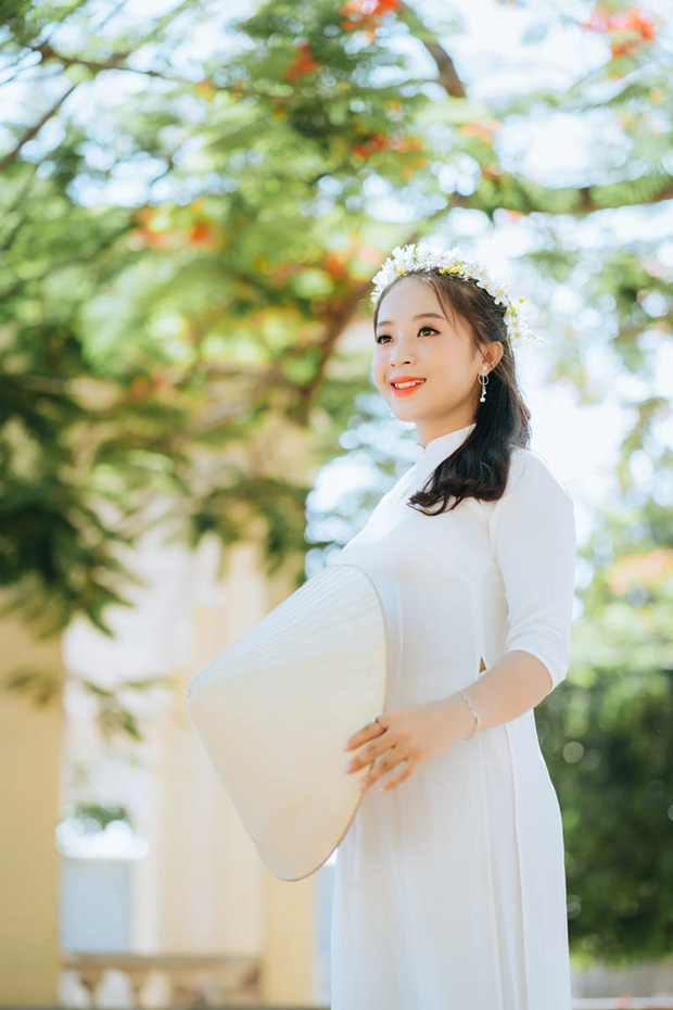 Nữ sinh Nghệ An thi Đại học 31 điểm: Mẹ bị ung thư giai đoạn 4, phải đi nhổ cỏ lúa, bóc mía thuê, ngày chỉ ngủ 2 tiếng vì quyết tâm thi đỗ - 4 Nữ sinh Nghệ An thi Đại học 31 điểm: Mẹ bị ung thư giai đoạn 4, phải đi nhổ cỏ lúa, bóc mía thuê, ngày chỉ ngủ 2 tiếng vì quyết tâm thi đỗ - 4