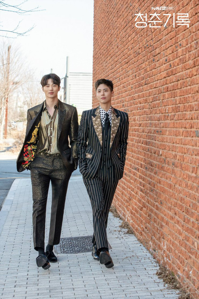 'Thính' đam mỹ lấp ló ở Record of Youth: Park Bo Gum có công tử xịn theo đuổi, 'tỏ tình' ngay tập 1 luôn mới ngầu - 3 'Thính' đam mỹ lấp ló ở Record of Youth: Park Bo Gum có công tử xịn theo đuổi, 'tỏ tình' ngay tập 1 luôn mới ngầu - 3