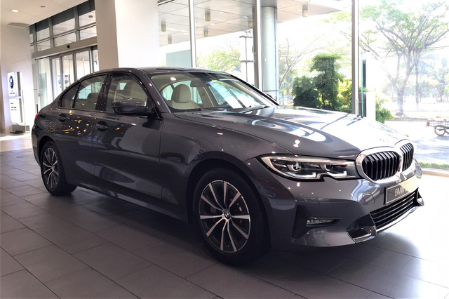 Mercedes-Benz và BMW đua giảm giá tại Việt Nam: Cao nhất hơn 800 triệu, nhiều kiểu ưu đãi khác nhau - 1 Mercedes-Benz và BMW đua giảm giá tại Việt Nam: Cao nhất hơn 800 triệu, nhiều kiểu ưu đãi khác nhau - 1