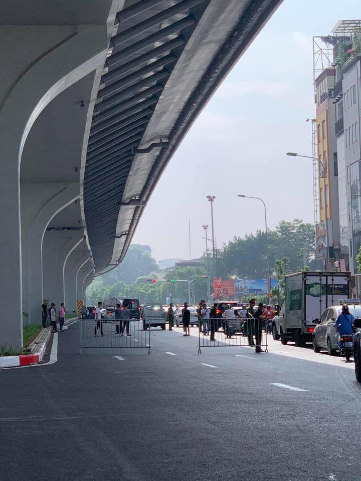 Vụ 4 thanh niên náo loạn đường Trường Chinh: Công an đã bắt cả nhóm đối tượng ra dựng lại hiện trường - 1 Vụ 4 thanh niên náo loạn đường Trường Chinh: Công an đã bắt cả nhóm đối tượng ra dựng lại hiện trường - 1