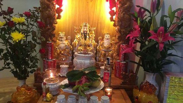 6 đại kỵ mà nhà nào cũng mắc khi cúng Thần Tài, mất hết lộc vì đúng điểm này 6 đại kỵ mà nhà nào cũng mắc khi cúng Thần Tài, mất hết lộc vì đúng điểm này