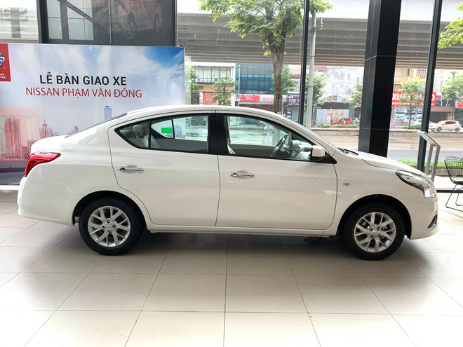Đại lý ồ ạt xả kho Nissan Sunny với mức giảm kỷ lục: Giá từ 355 triệu đồng, thấp chưa từng thấy, ngang ngửa Kia Morning - 2 Đại lý ồ ạt xả kho Nissan Sunny với mức giảm kỷ lục: Giá từ 355 triệu đồng, thấp chưa từng thấy, ngang ngửa Kia Morning - 2