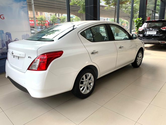 Đại lý ồ ạt xả kho Nissan Sunny với mức giảm kỷ lục: Giá từ 355 triệu đồng, thấp chưa từng thấy, ngang ngửa Kia Morning - 3 Đại lý ồ ạt xả kho Nissan Sunny với mức giảm kỷ lục: Giá từ 355 triệu đồng, thấp chưa từng thấy, ngang ngửa Kia Morning - 3