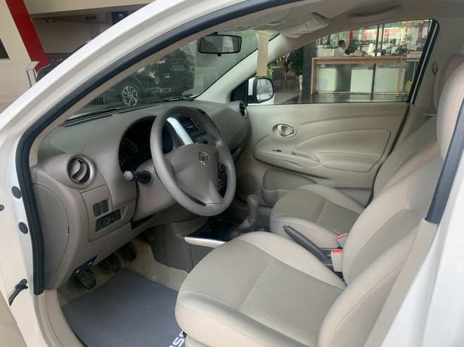 Đại lý ồ ạt xả kho Nissan Sunny với mức giảm kỷ lục: Giá từ 355 triệu đồng, thấp chưa từng thấy, ngang ngửa Kia Morning - 4 Đại lý ồ ạt xả kho Nissan Sunny với mức giảm kỷ lục: Giá từ 355 triệu đồng, thấp chưa từng thấy, ngang ngửa Kia Morning - 4