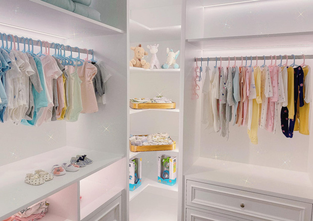 Không chỉ con gái cưng được Cường Đô La sắm hàng hiệu, Đàm Thu Trang cũng sở hữu bộ sưu tập 'khủng' chuẩn vợ đại gia - 4 Không chỉ con gái cưng được Cường Đô La sắm hàng hiệu, Đàm Thu Trang cũng sở hữu bộ sưu tập 'khủng' chuẩn vợ đại gia - 4