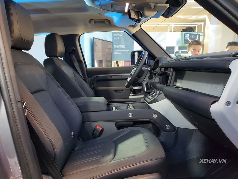 Land Rover Defender hoàn toàn mới đã có mặt tại thủ đô Hà Nội - 7 Land Rover Defender hoàn toàn mới đã có mặt tại thủ đô Hà Nội - 7