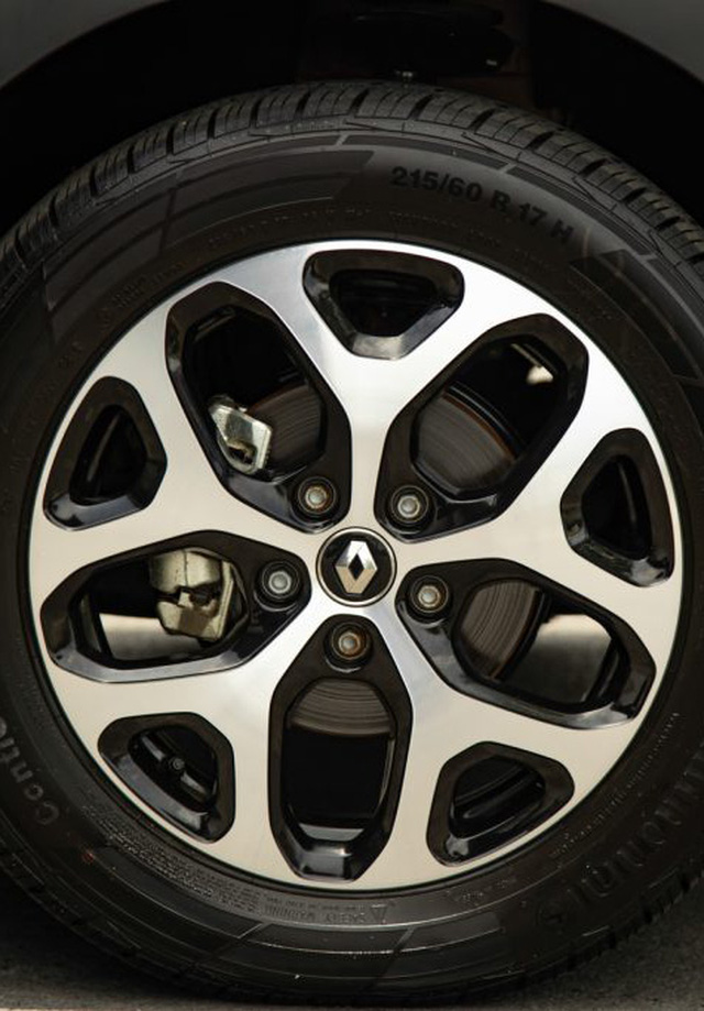 Chi tiết Renault Kaptur tại Việt Nam: Giá 800 triệu, trang bị 'hụt hơi' so với Kia Seltos nhưng kích thước gây chú ý - 8 Chi tiết Renault Kaptur tại Việt Nam: Giá 800 triệu, trang bị 'hụt hơi' so với Kia Seltos nhưng kích thước gây chú ý - 8