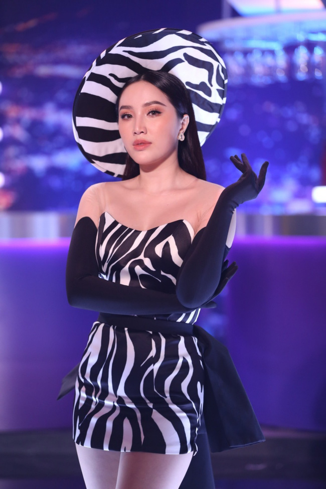 Im hơi lặng tiếng sau khi lấy chồng đại gia, Bảo Thy bất ngờ lên truyền hình với gương mặt cực lạ lẫm - 2 Im hơi lặng tiếng sau khi lấy chồng đại gia, Bảo Thy bất ngờ lên truyền hình với gương mặt cực lạ lẫm - 2