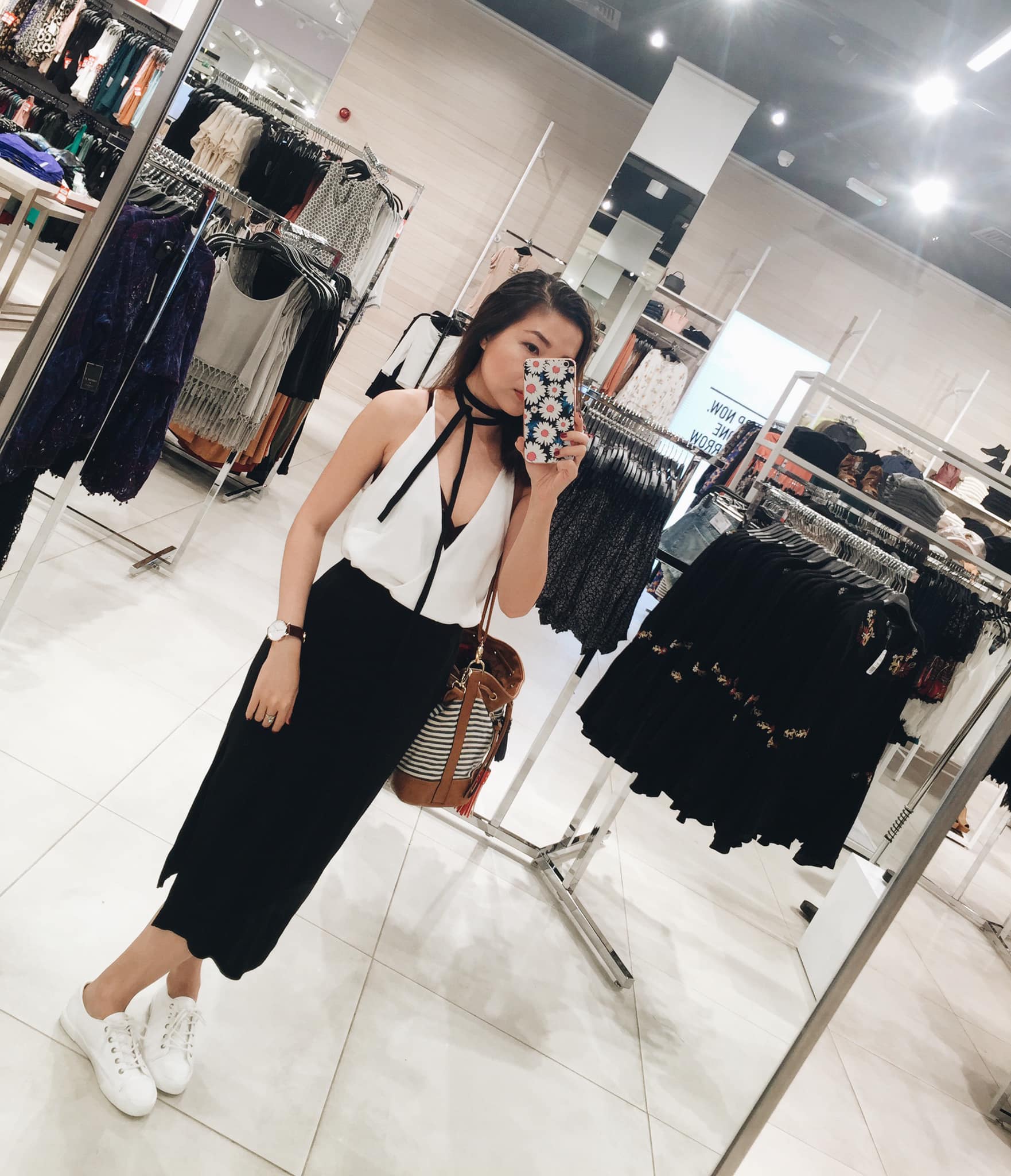 Sở hữu chiều cao khiêm tốn, cô nàng U30 vẫn hút nghìn like nhờ cách phối đồ cực khéo - 8 Sở hữu chiều cao khiêm tốn, cô nàng U30 vẫn hút nghìn like nhờ cách phối đồ cực khéo - 8