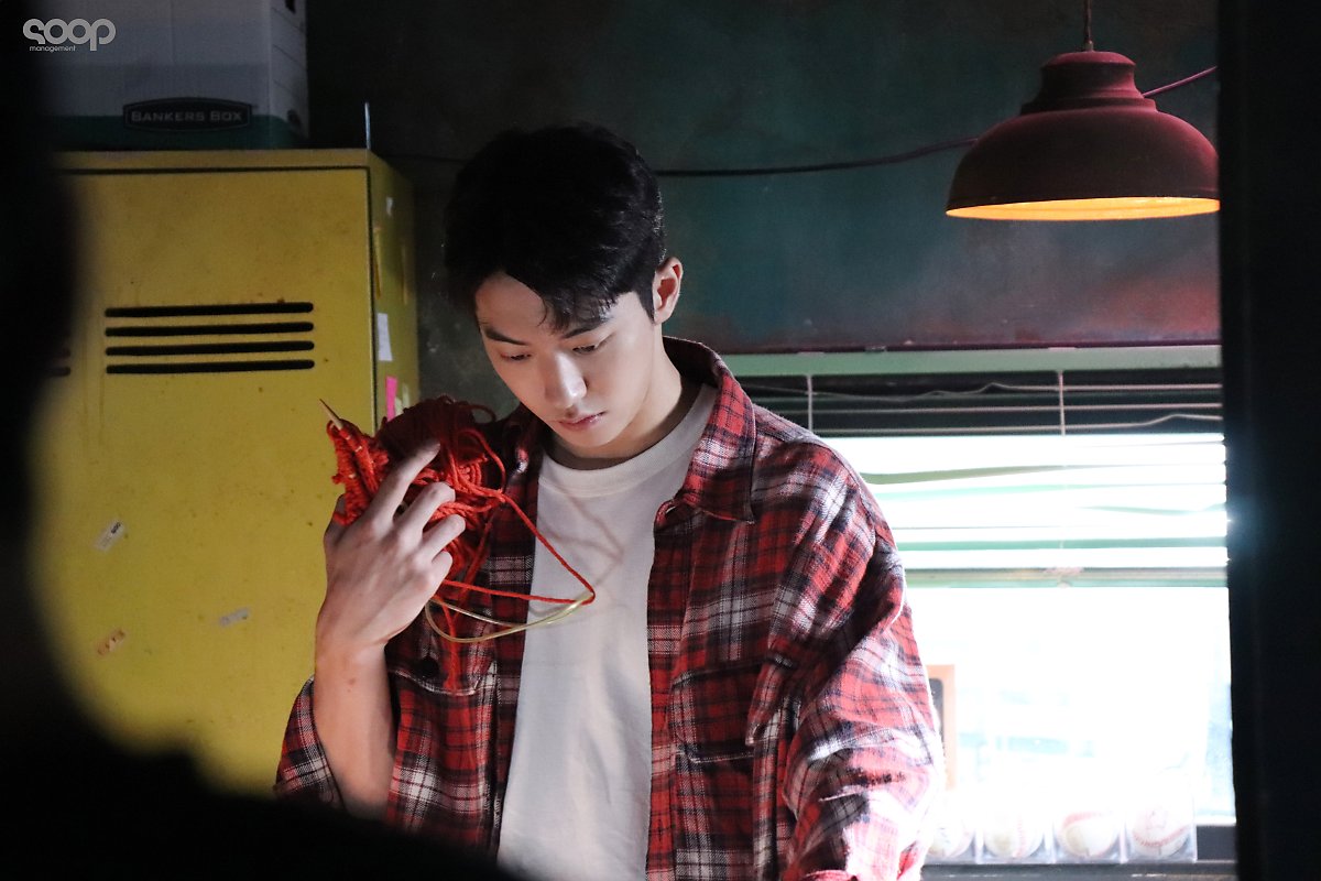 Suzy gây sốt với nhan sắc trẻ trung như học sinh trong loạt ảnh hậu trường phim mới - 19 Suzy gây sốt với nhan sắc trẻ trung như học sinh trong loạt ảnh hậu trường phim mới - 19