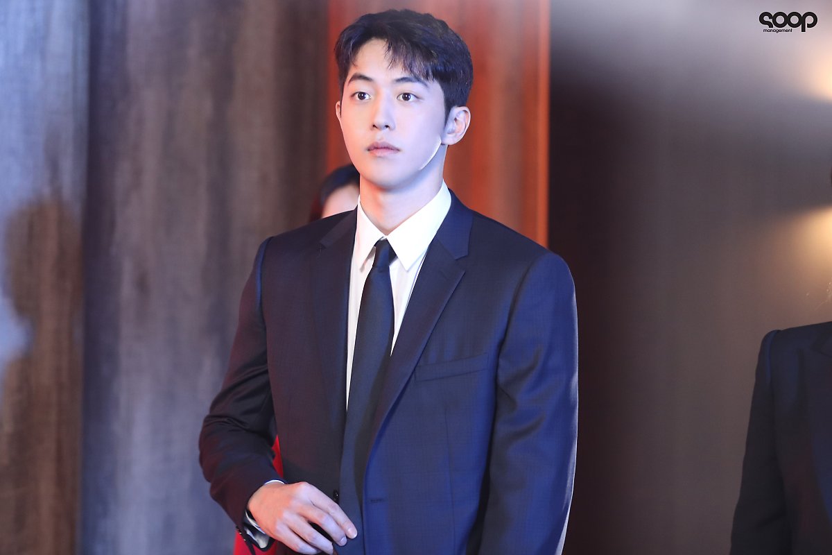 Suzy gây sốt với nhan sắc trẻ trung như học sinh trong loạt ảnh hậu trường phim mới - 13 Suzy gây sốt với nhan sắc trẻ trung như học sinh trong loạt ảnh hậu trường phim mới - 13