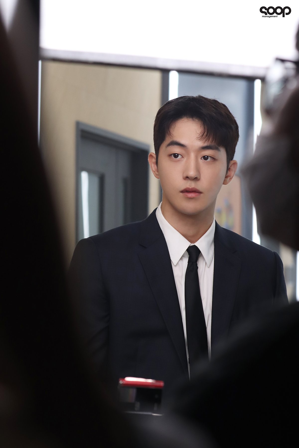 Suzy gây sốt với nhan sắc trẻ trung như học sinh trong loạt ảnh hậu trường phim mới - 12 Suzy gây sốt với nhan sắc trẻ trung như học sinh trong loạt ảnh hậu trường phim mới - 12